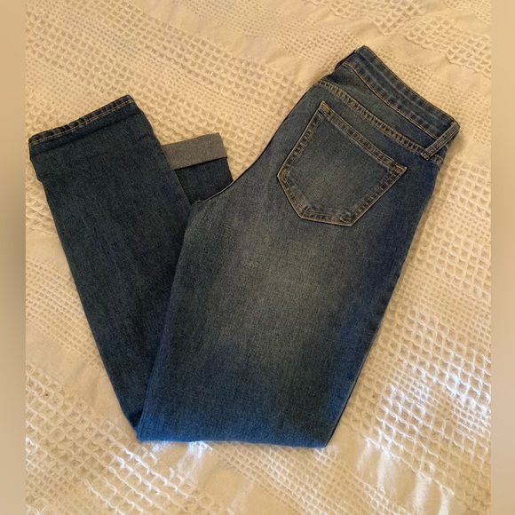 Gap denim Girlfriend crops. Size 26. Medium wash. - Picture 2 of 4